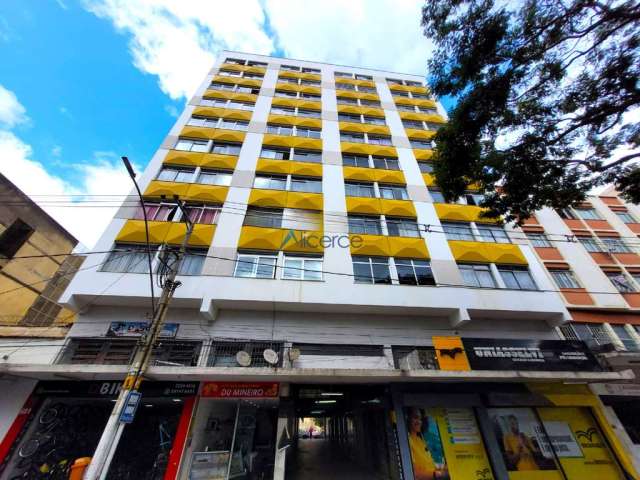 Apartamento com 2 quartos à venda na Avenida Presidente Itamar Franco, Centro, Juiz de Fora, 65 m2 por R$ 180.000