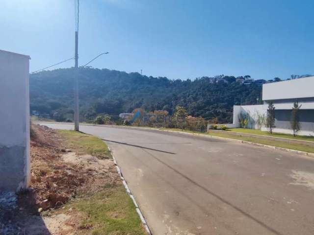 Terreno em condomínio fechado à venda na Rua Doutor Nelson Lougon Borges de Mattos, Novo Horizonte, Juiz de Fora, 640 m2 por R$ 450.000