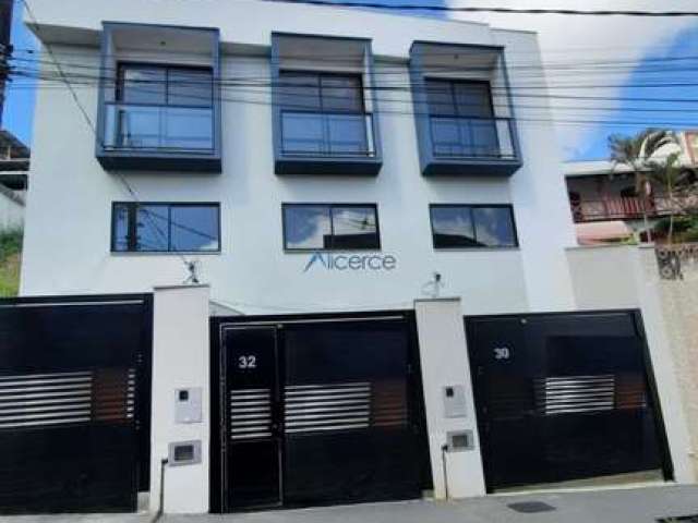 Casa com 3 quartos à venda na Rua Izabel Correa de Souza, São Pedro, Juiz de Fora, 140 m2 por R$ 630.000