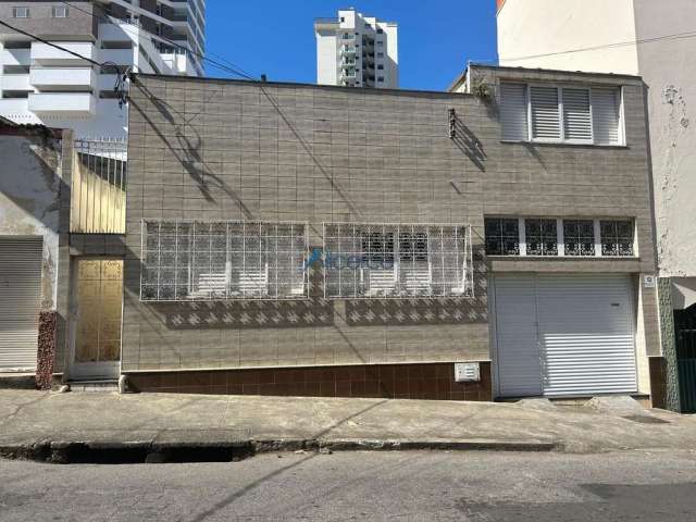 Casa com 4 quartos à venda na Rua Cândido Tostes, São Mateus, Juiz de Fora, 210 m2 por R$ 570.000