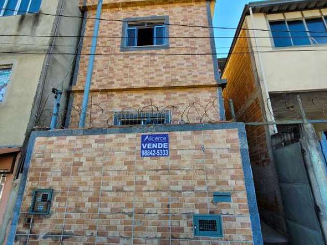 Casa com 2 quartos à venda na Rua Antenor Celso Rizzato, Lourdes, Juiz de Fora, 88 m2 por R$ 250.000