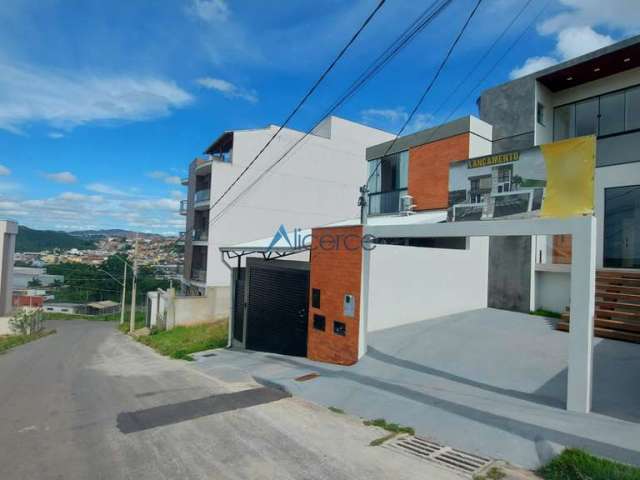 Casa com 3 quartos à venda na João de Araújo, Cerâmica, Juiz de Fora, 150 m2 por R$ 570.000