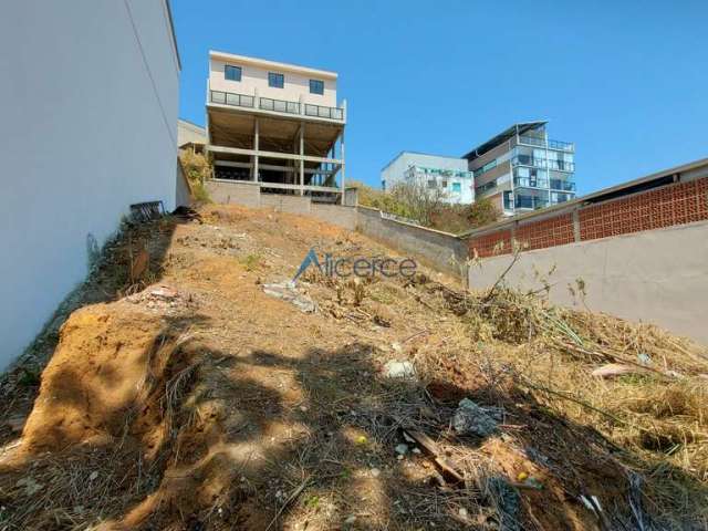 Terreno à venda na Rua Doutor Renê Soares de Oliveira, Recanto da Mata, Juiz de Fora, 360 m2 por R$ 260.000