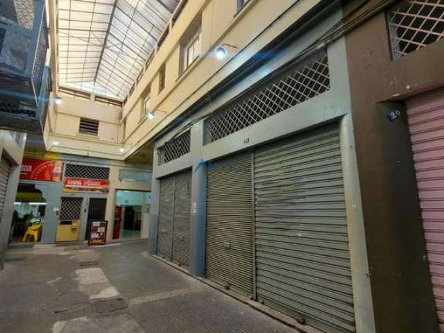 Ponto comercial para alugar na Galeria Phintias Guimarães, Centro, Juiz de Fora, 30 m2 por R$ 1.000