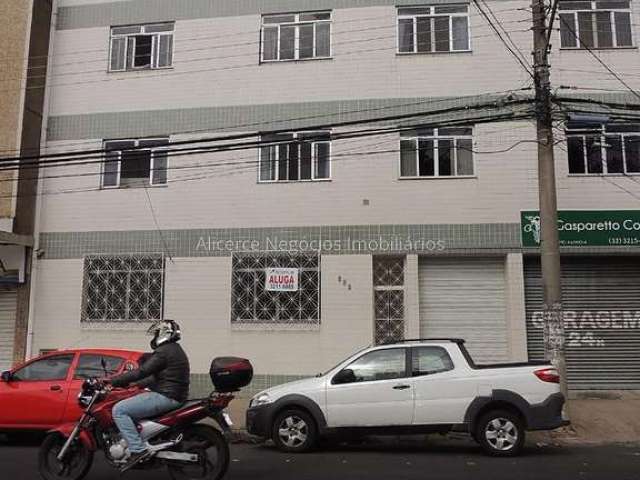 Casa com 3 quartos para alugar na Rua Mariano Procópio, Mariano Procópio, Juiz de Fora, 120 m2 por R$ 1.400