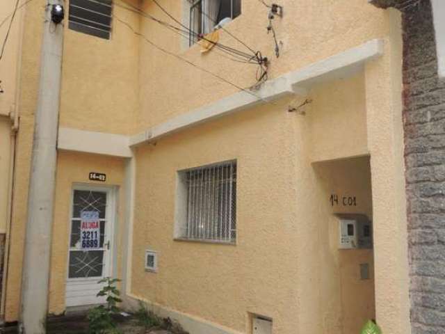 Casa com 2 quartos para alugar na Rua Morais e Castro, Passos, Juiz de Fora, 50 m2 por R$ 800