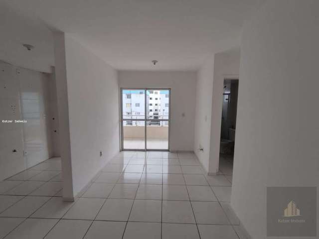 Apartamento para Venda em Itajaí, Espinheiros, 2 dormitórios, 1 banheiro, 1 vaga