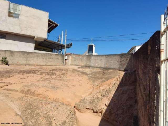 Casa para Venda em Campinas, Jardim São Pedro de Viracópos, 1 dormitório, 1 banheiro, 4 vagas