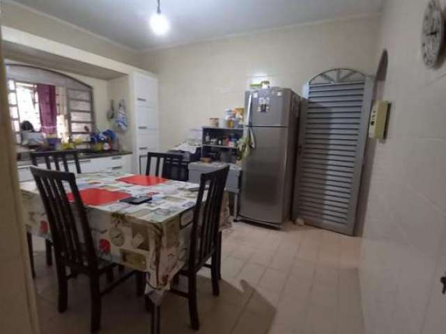 Casa para Venda em Campinas, Dic I (Conjunto Habitacional Monsenhor Luiz Fernando Abreu), 3 dormitórios, 2 banheiros, 2 vagas