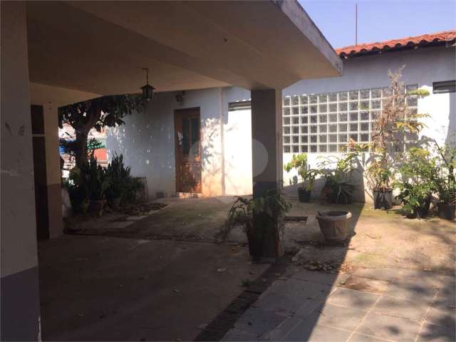 Casa com 6 quartos à venda em Jardim Maria Rosa - SP