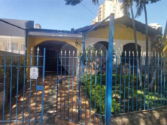 Casa com 2 quartos à venda ou para locação em Chácara Agrindus - SP