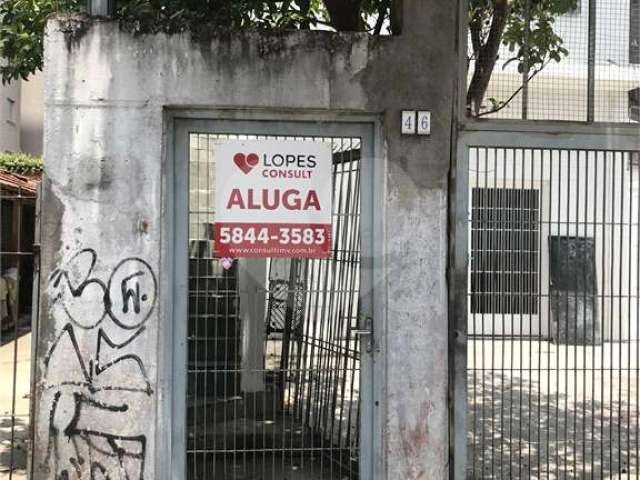 Casa com salão  para Venda no Jardim Umarizal.