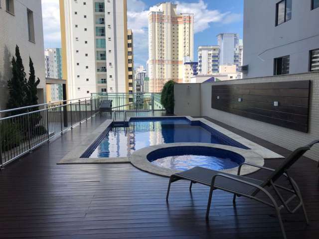 Lindo Apartamento Semimobiliado no Centro de Balneário locação anual