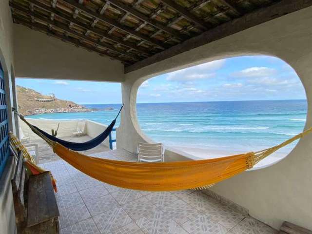 Casa p&#201; na areia com vista eterna para o mar em praia grande arraial do cabo/rj