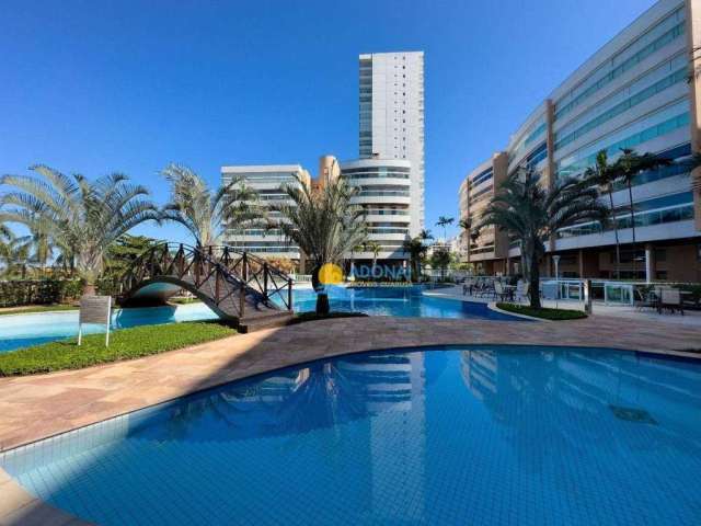 Apartamento à venda na Praia da Enseada, 3 Suítes, 4 Vagas.