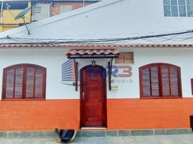 Casa com 2 quartos para alugar na Rua Albano, 285, Praça Seca, Rio de Janeiro, 100 m2 por R$ 1.500