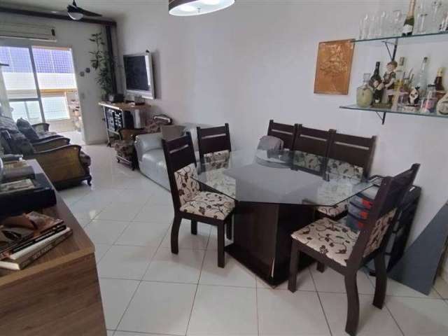 Excelente apartamento de 01 dormitório, sendo 01 suíte, 01 lavabo, 01 vaga de garagem, lazer com piscina, salão de festas, salão de jogos. O imóvel está localizado no Campo da Aviação, bairro que rece