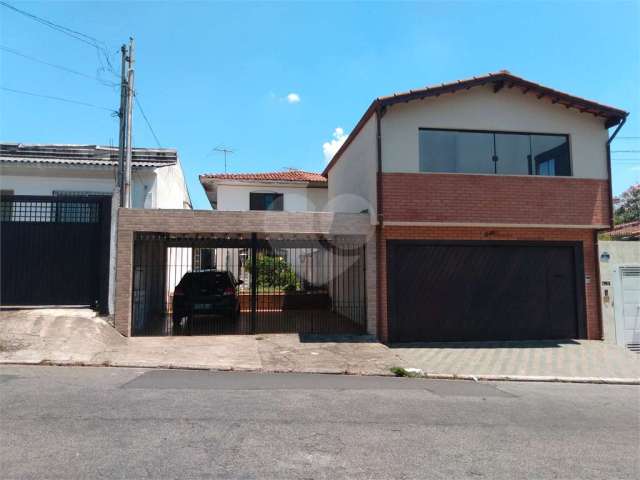 Sobrado Vila Marari - 210m² 3 Dorms, 1 Suíte, 2WC, 2 Vagas,2 Salas, 1 Edícula - Venda