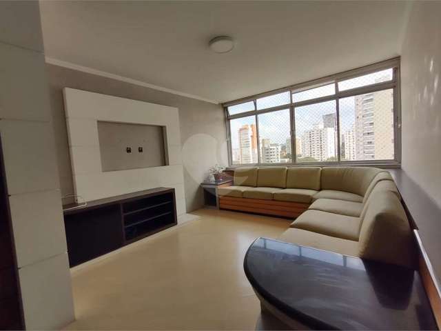 Apartamento Residencial com 3 dormitórios e 1 vaga, 100 m2, para locação em Vila Mariana