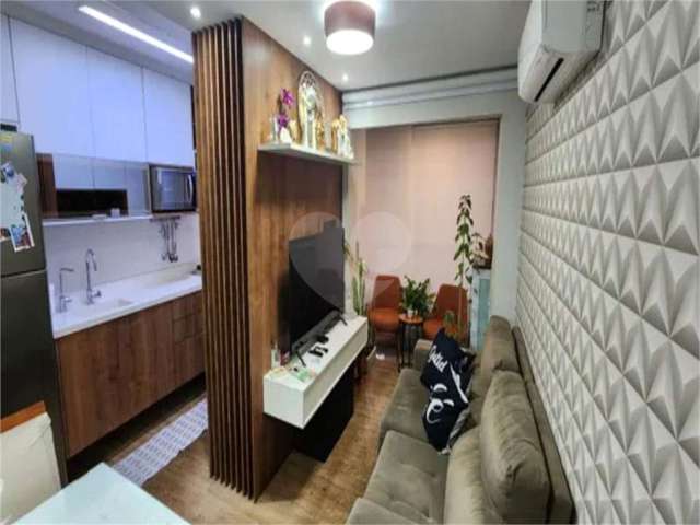 Apartamento com 3 Quartos e 2 banheiros à Venda, 65 m²- Bela Vista, São Paulo - SP