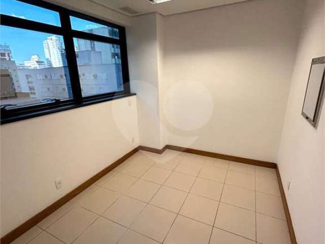 Sala Comercial e 2 banheiros à Venda, 35 m² - Higienópolis, São Paulo - SP