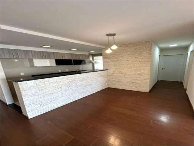 Apartamento com 3 Quartos e 2 banheiros à Venda, 68 m² - Bom Retiro, São Paulo - SP