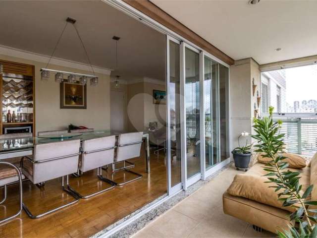 Apartamento 141m² -  3 suítes para venda Vila Mariana