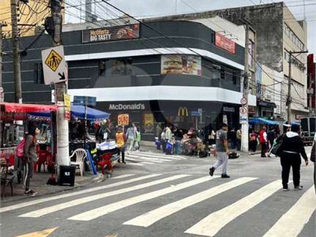 Salão comercial para Locação na Lapa, São Paulo.