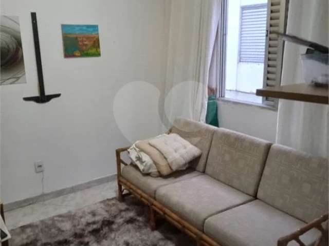 Apartamento à venda no bairro Vila Romana.