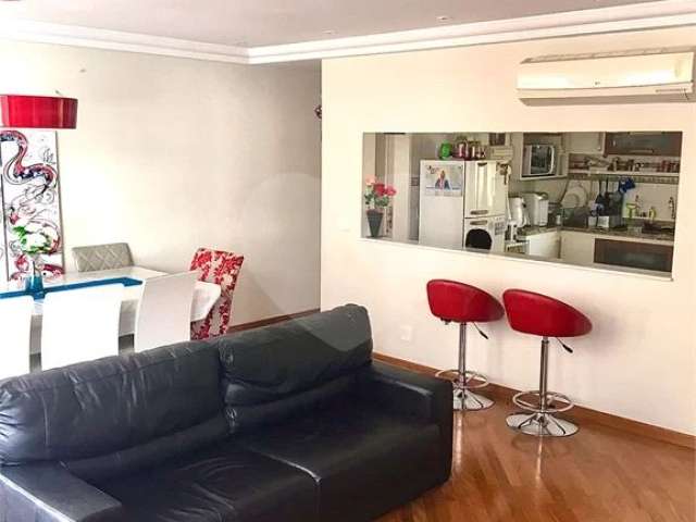 Apartamento à venda no bairro Pinheiros.