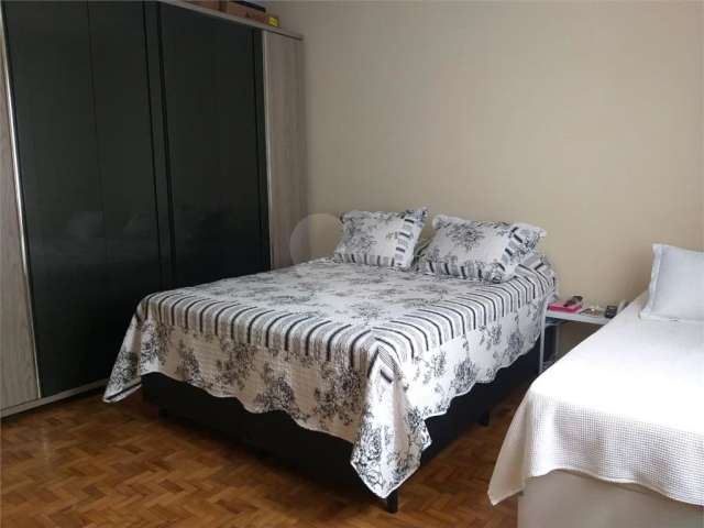 Apartamento à venda no bairro Vila Mariana.