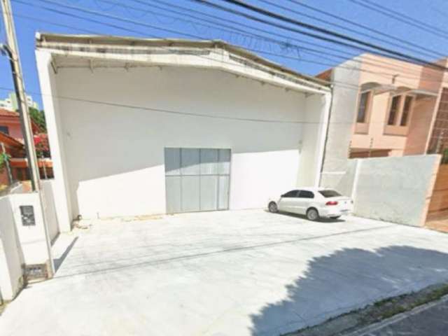 Vendo Galpão com 450 m² no bairro da Pitanguinha próximo a Fernandes Lima.