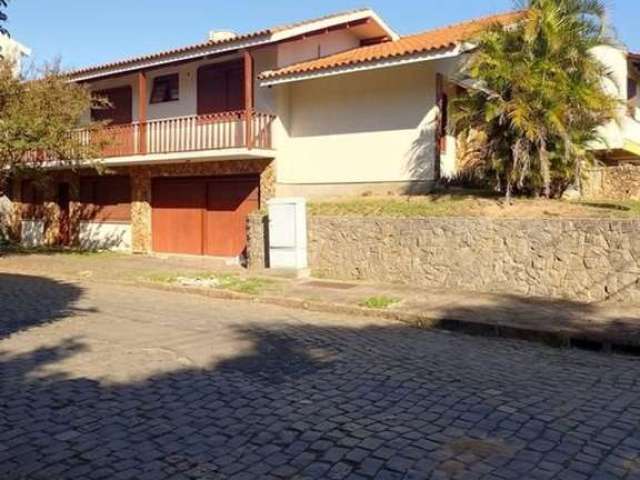 Casa com 3 quartos à venda na Rua Paulo Blaschke, 570, Jardim Itu Sabará, Porto Alegre, 267 m2 por R$ 950.000