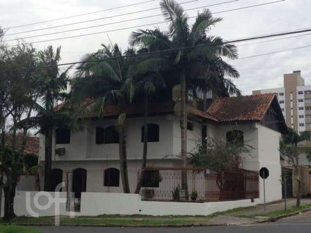 Casa com 6 quartos à venda na Avenida Elias Cirne Lima, 273, Partenon, Porto Alegre, 560 m2 por R$ 1.200.000