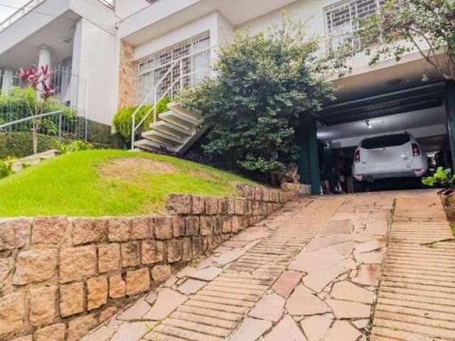 Casa com 3 quartos à venda na Rua Gustavo Schmidt, 332, Três Figueiras, Porto Alegre, 227 m2 por R$ 1.350.000