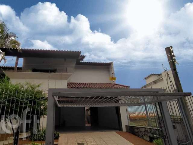 Casa com 3 quartos à venda na Rua Erebango, 114, Nonoai, Porto Alegre, 370 m2 por R$ 710.000