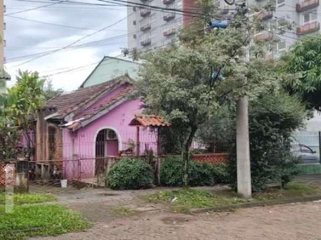 Casa à venda na Avenida dos Cubanos, 104, Partenon, Porto Alegre, 300 m2 por R$ 430.000