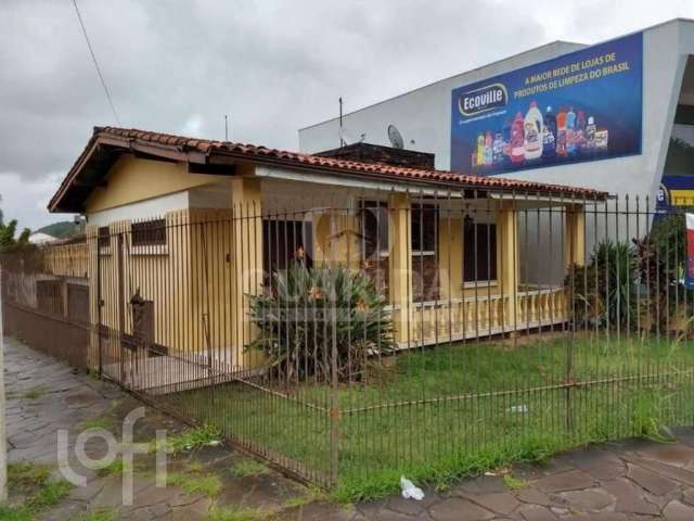 Casa com 4 quartos à venda na Avenida Juca Batista, 3797, Hípica, Porto Alegre, 315 m2 por R$ 900.000