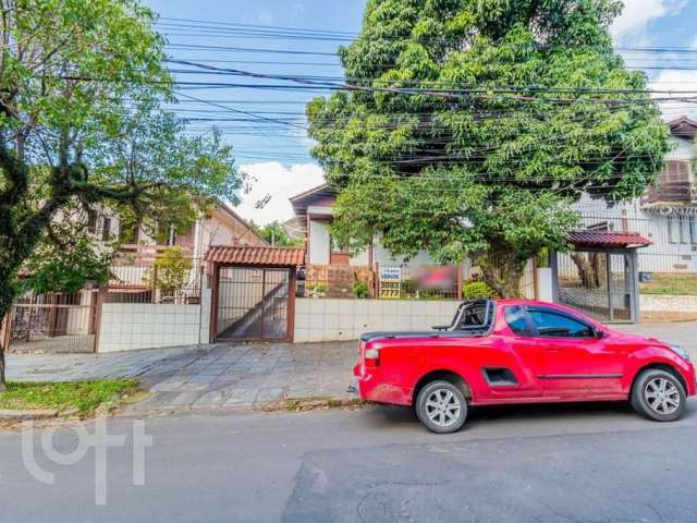 Casa com 3 quartos à venda na Rua Camaquã, 454, Camaquã, Porto Alegre, 190 m2 por R$ 605.000