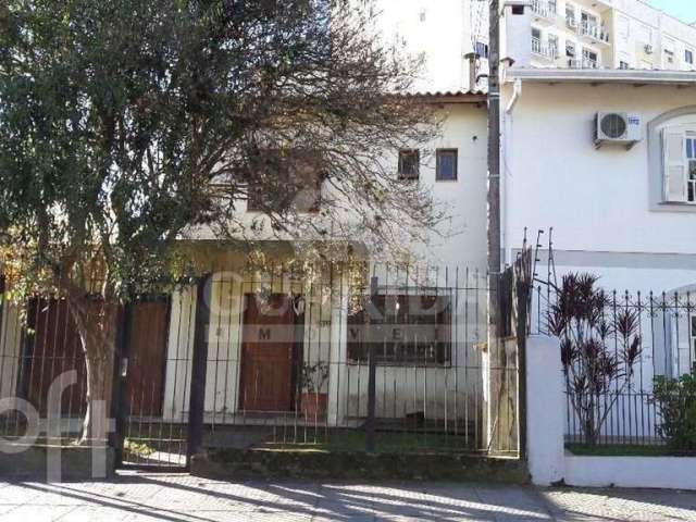 Casa com 3 quartos à venda na Rua Afonso Arinos, 536, Camaquã, Porto Alegre, 250 m2 por R$ 800.000