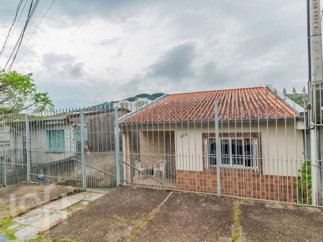 Casa com 3 quartos à venda na Rua Thomaz Francisco de Jesus, 472, Jardim Carvalho, Porto Alegre, 150 m2 por R$ 270.000