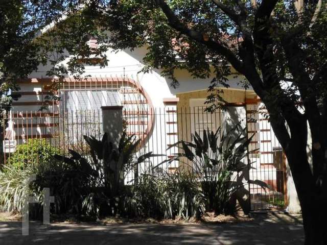 Casa com 2 quartos à venda na Rua Borges do Canto, 240, Petrópolis, Porto Alegre, 150 m2 por R$ 1.500.000