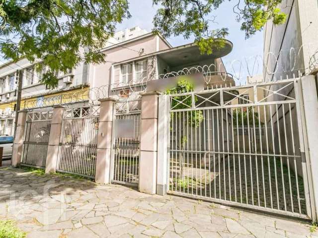 Casa com 3 quartos à venda na Rua Giordano Bruno, 335, Rio Branco, Porto Alegre, 160 m2 por R$ 950.000