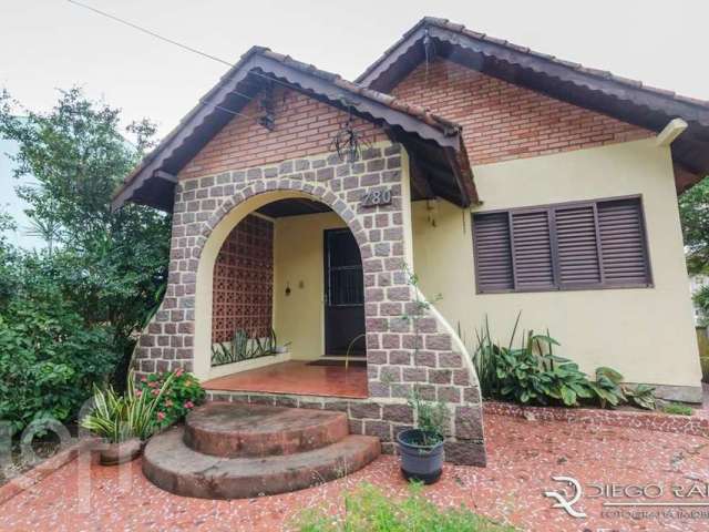 Casa com 2 quartos à venda na Padre João Batista Reus, 780, Tristeza, Porto Alegre, 95 m2 por R$ 400.000