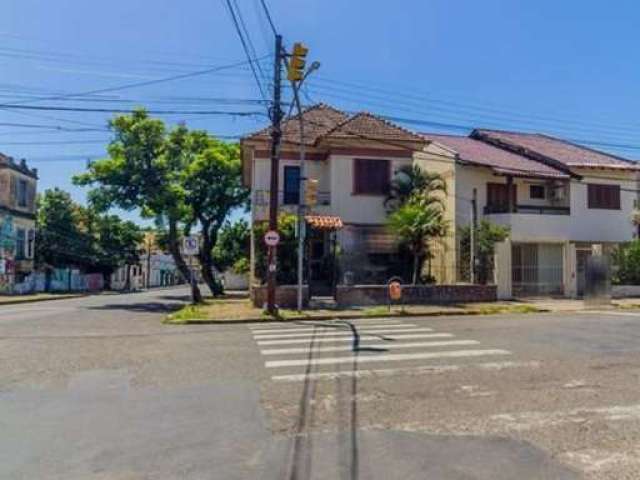 Casa com 3 quartos à venda na Rua General Gomes Carneiro, 218, Medianeira, Porto Alegre, 200 m2 por R$ 1.380.000