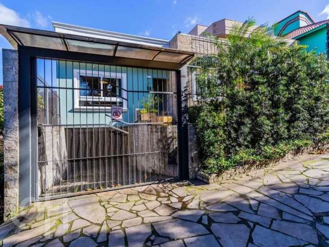 Casa com 3 quartos à venda na Avenida Doutor Rubem Knijnik, 200, Rubem Berta, Porto Alegre, 150 m2 por R$ 688.750