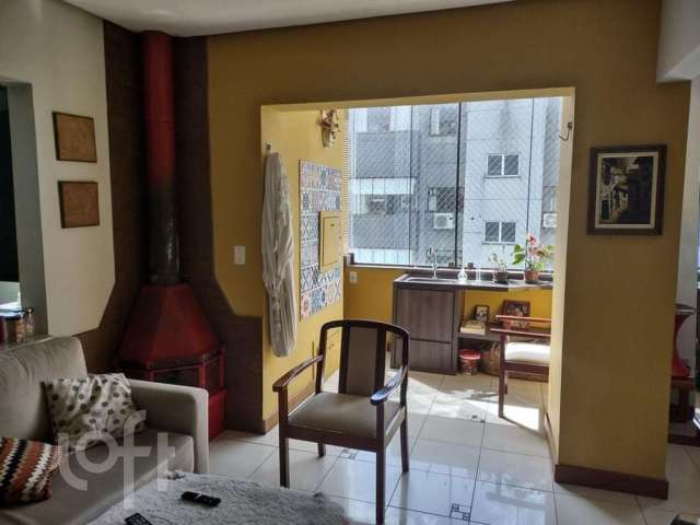 Apartamento com 5 quartos à venda na Rua Afonso Arinos, 291, Camaquã, Porto Alegre, 158 m2 por R$ 720.000