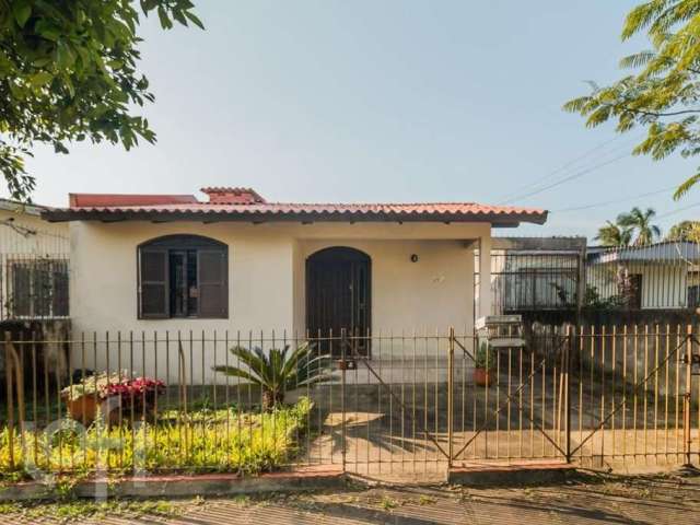 Casa com 2 quartos à venda na Rua Sezefredo Ignácio de Oliveira, 148, Passo das Pedras, Porto Alegre, 90 m2 por R$ 440.000