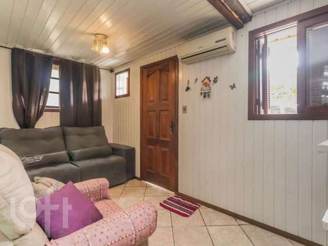 Casa com 4 quartos à venda na Avenida Ipê, 653, Vila Jardim, Porto Alegre, 224 m2 por R$ 395.000