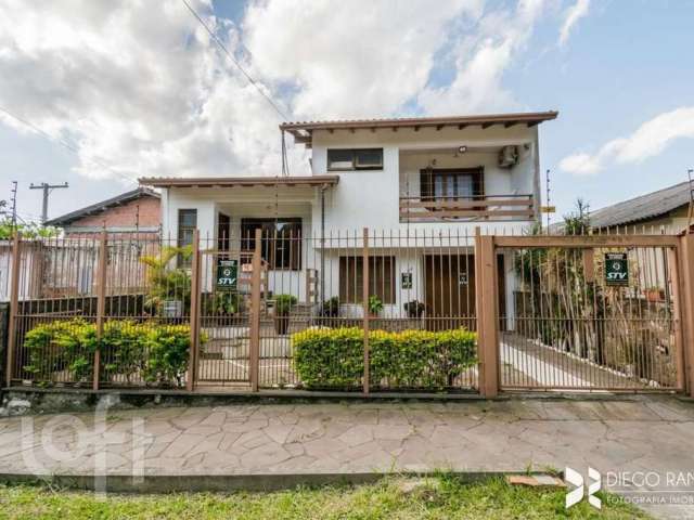 Casa com 4 quartos à venda na Avenida Frei Henrique de Coimbra, 84, Vila Ipiranga, Porto Alegre, 270 m2 por R$ 1.500.000